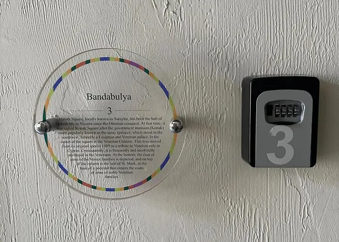 22 Yedia North Turkish Side * ニコシア